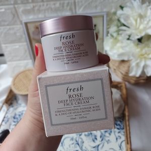 New in box Fresh Rose Deep Hydration face cream